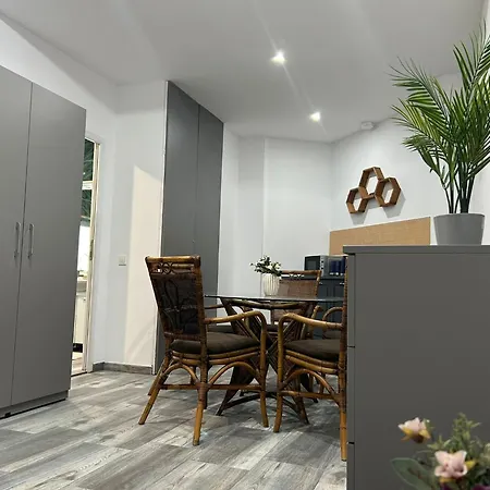 Avenue Palm Eforie 아파트호텔