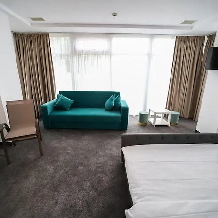 Avenue Palm - Amazing Sea View Aparthotel Eforie Nord