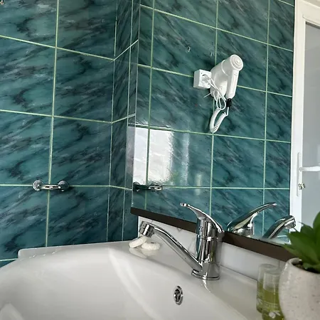 Avenue Palm Aparthotel 4*