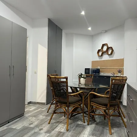 Aparthotel Avenue Palm - Amazing Sea View Eforie Nord